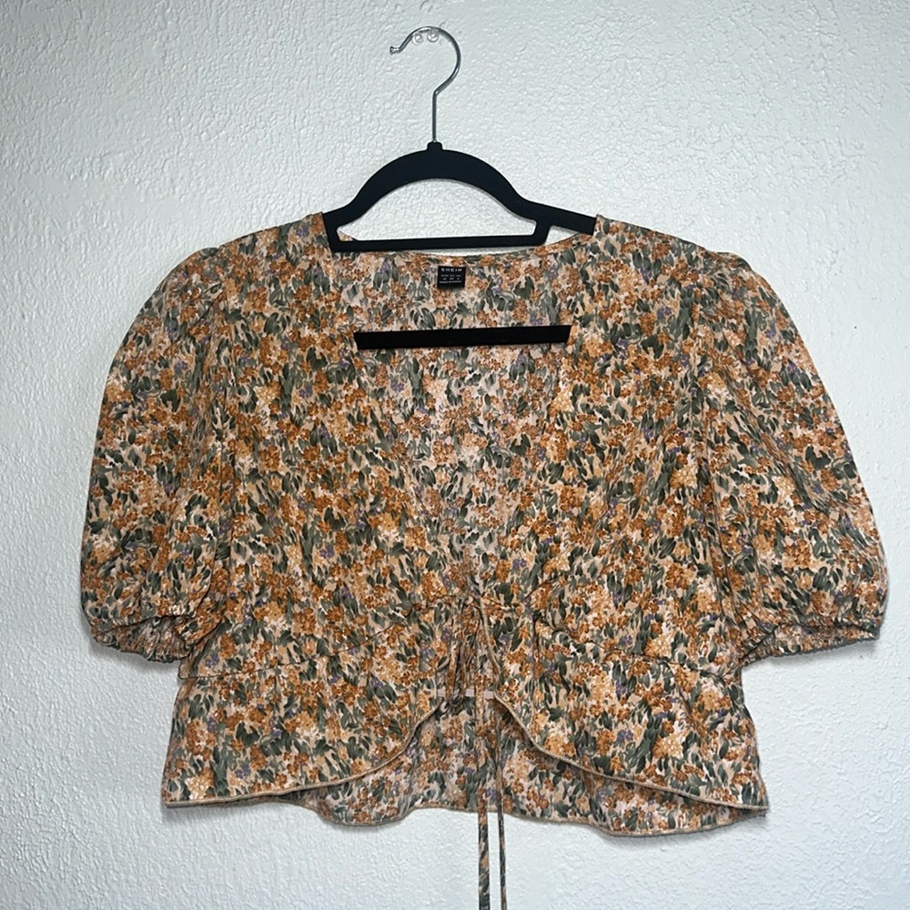 Peplum cropped shirt